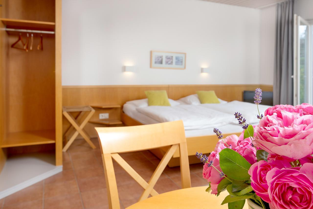 H.W.S. Hotel Der Wilde Schwan Sagard Exterior foto